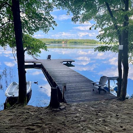 Mazursko - Komfortowe Apartamenty Nad Jeziorem, Sauna, Kominki Na Parterze Kretowiny Luaran gambar