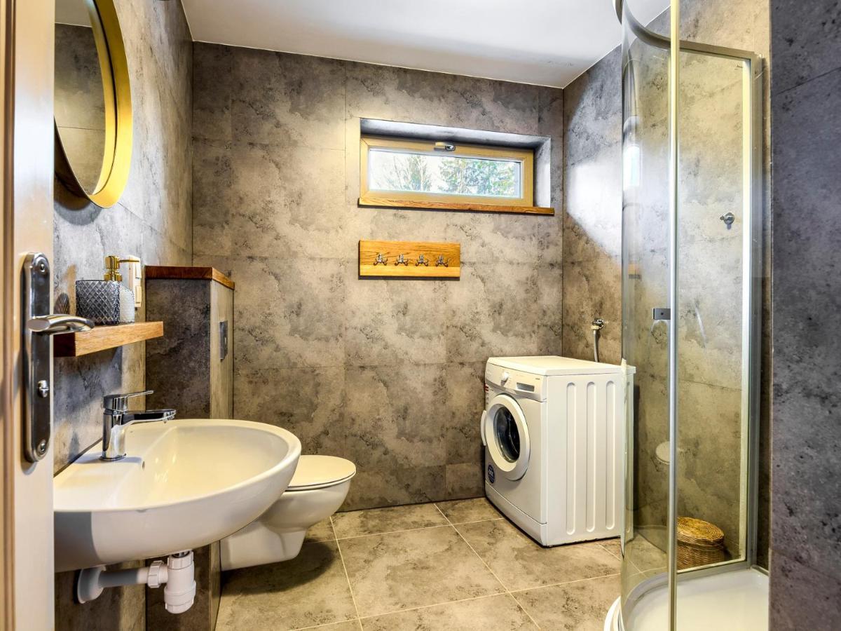 Mazursko - Komfortowe Apartamenty Nad Jeziorem, Sauna, Kominki Na Parterze Kretowiny Luaran gambar