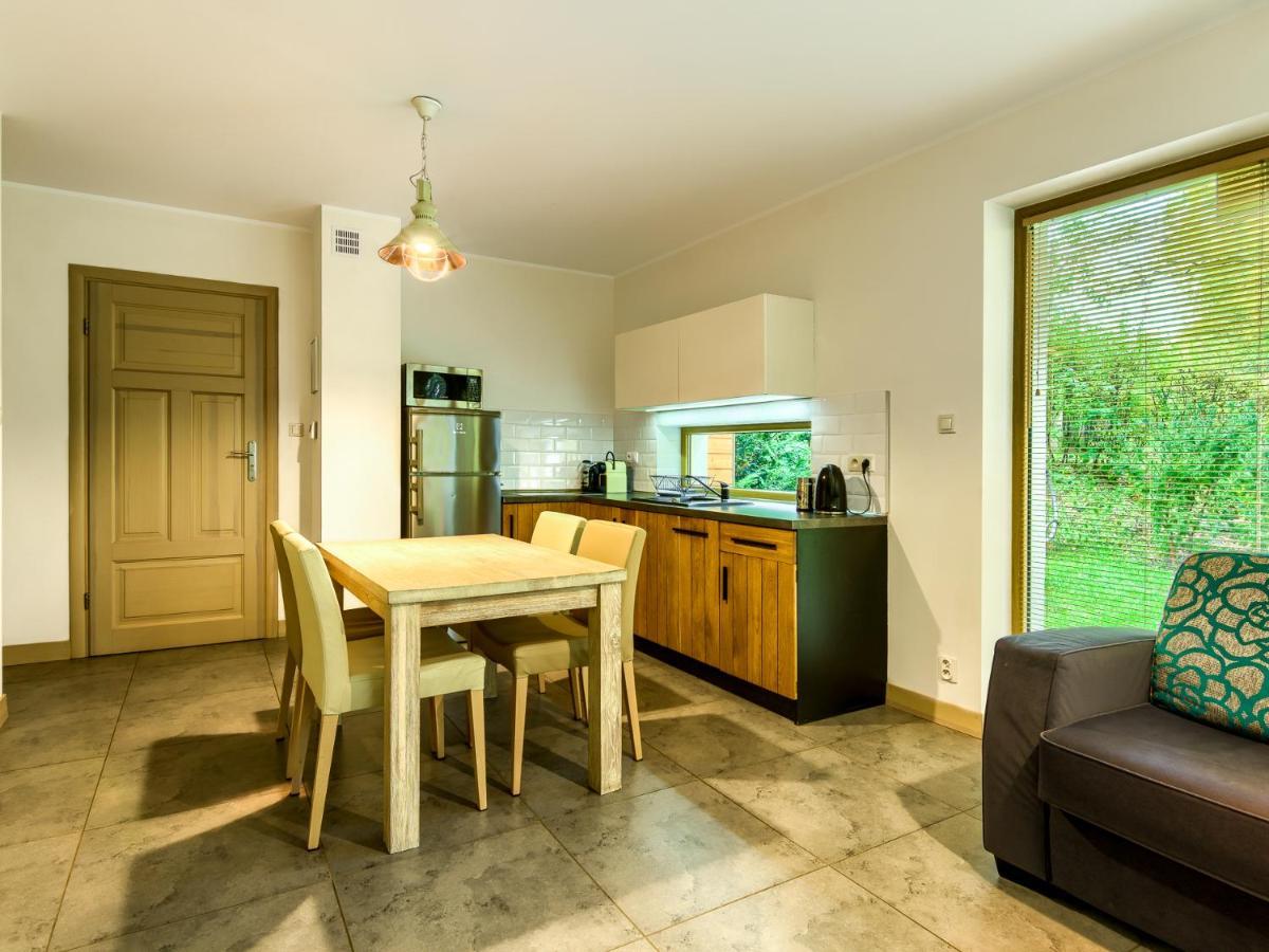 Mazursko - Komfortowe Apartamenty Nad Jeziorem, Sauna, Kominki Na Parterze Kretowiny Luaran gambar