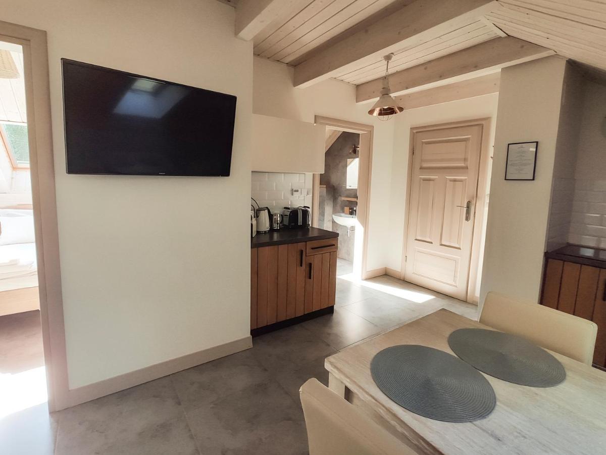 Mazursko - Komfortowe Apartamenty Nad Jeziorem, Sauna, Kominki Na Parterze Kretowiny Luaran gambar