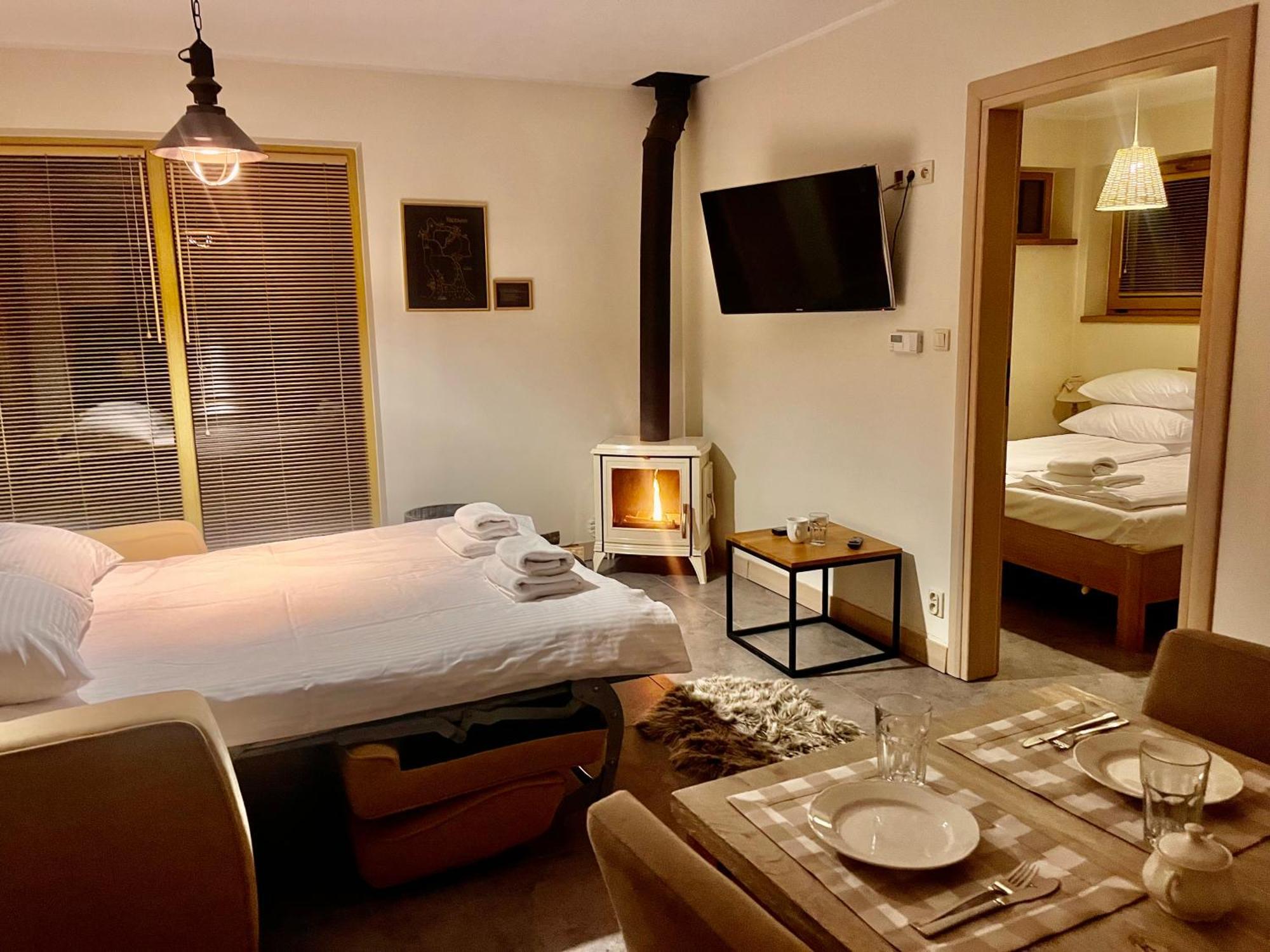 Mazursko - Komfortowe Apartamenty Nad Jeziorem, Sauna, Kominki Na Parterze Kretowiny Luaran gambar