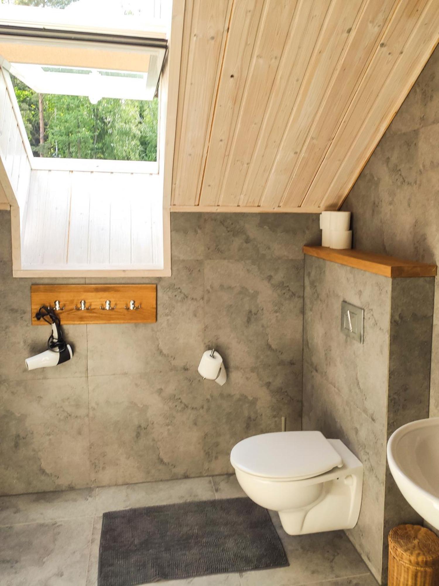 Mazursko - Komfortowe Apartamenty Nad Jeziorem, Sauna, Kominki Na Parterze Kretowiny Bilik gambar