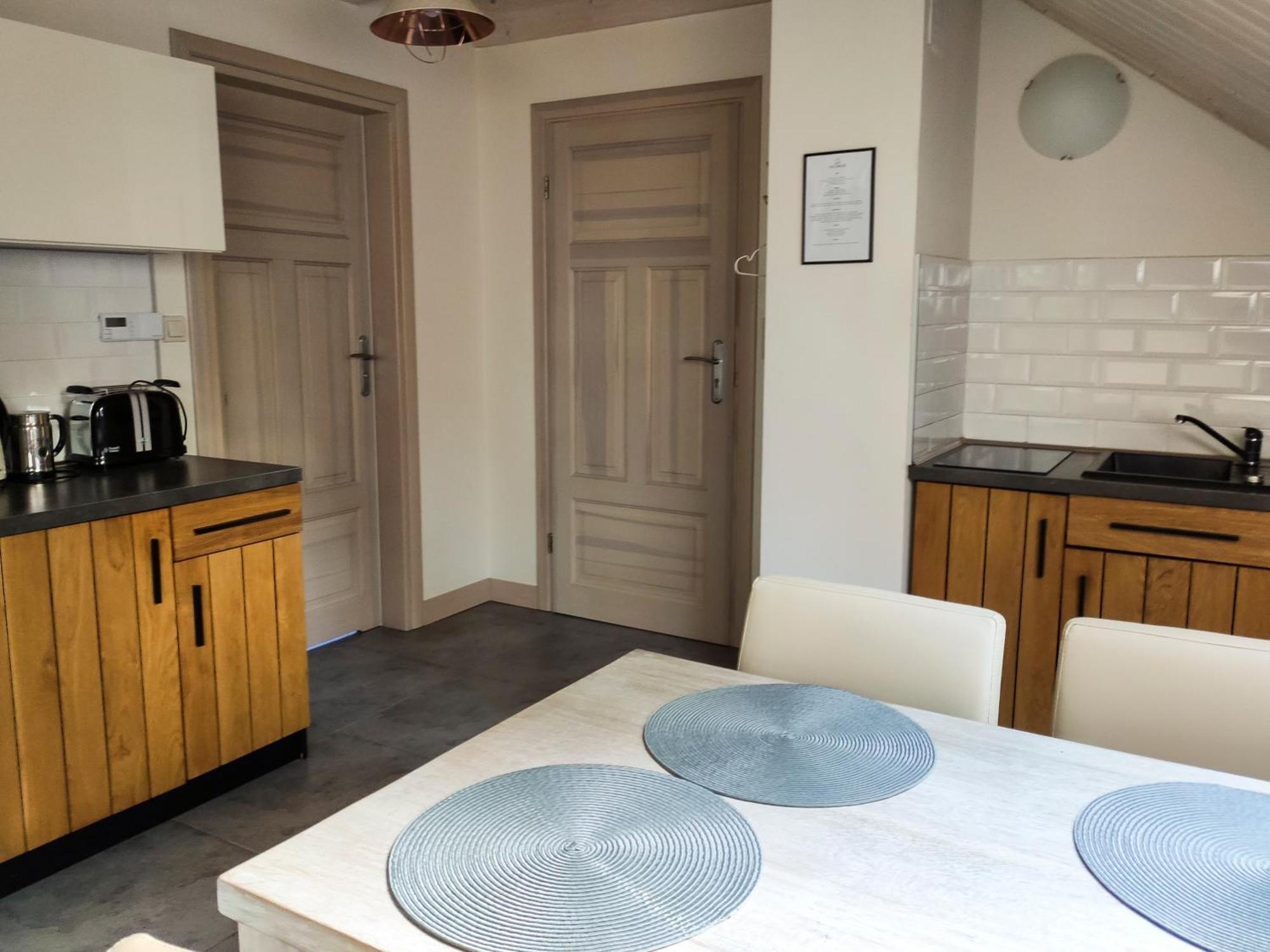 Mazursko - Komfortowe Apartamenty Nad Jeziorem, Sauna, Kominki Na Parterze Kretowiny Bilik gambar
